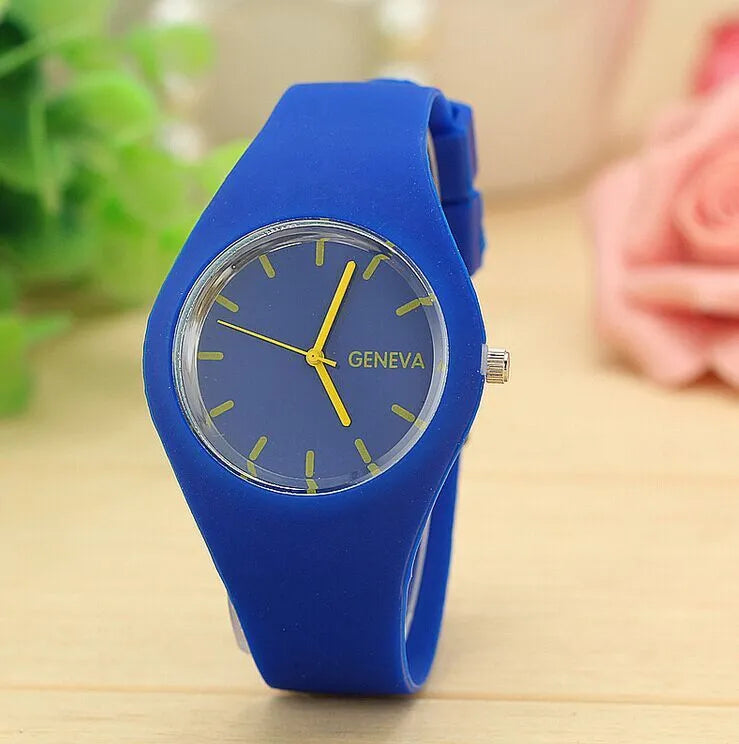 Fashion Men Watch Women Cream Color Ultra-thin Fashion Gift