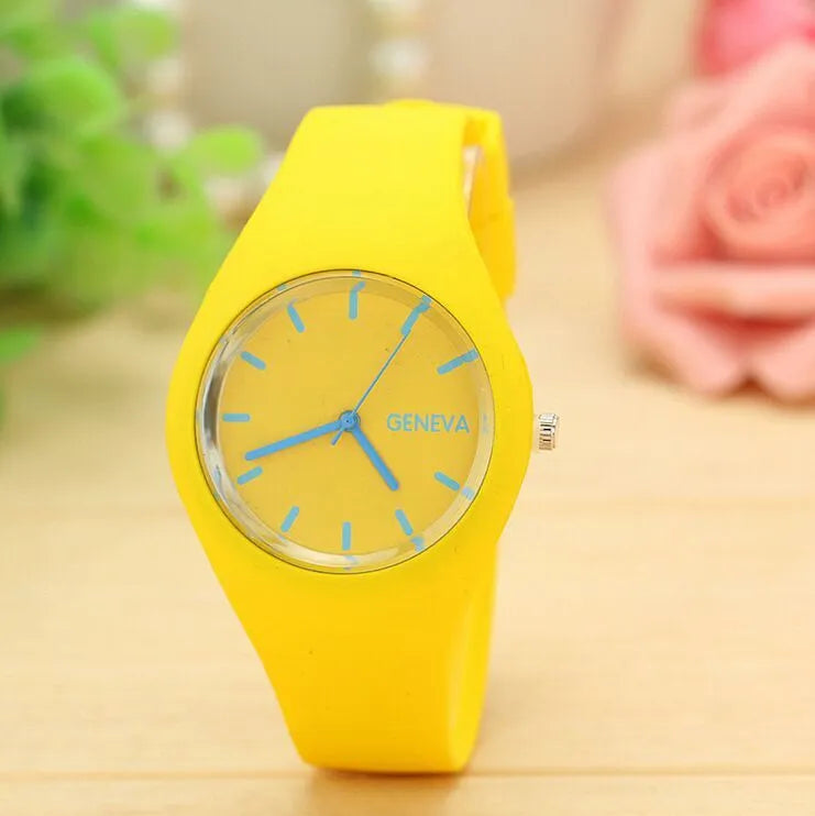 Fashion Men Watch Women Cream Color Ultra-thin Fashion Gift