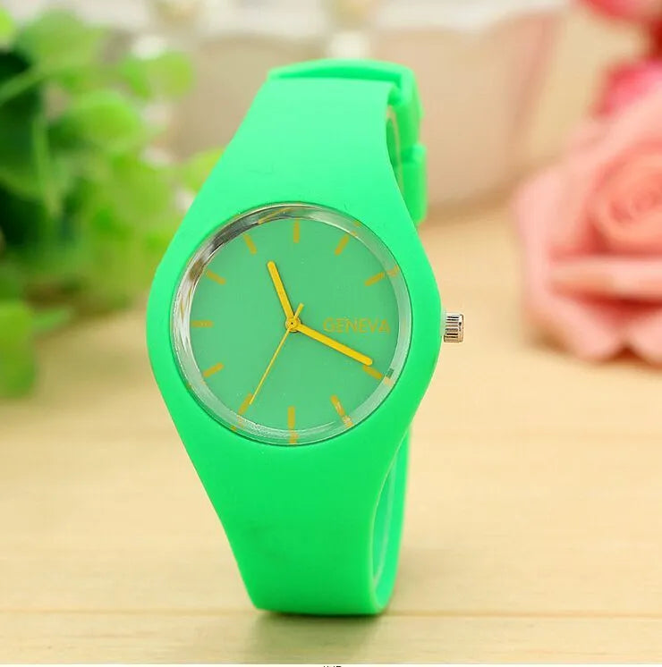 Fashion Men Watch Women Cream Color Ultra-thin Fashion Gift